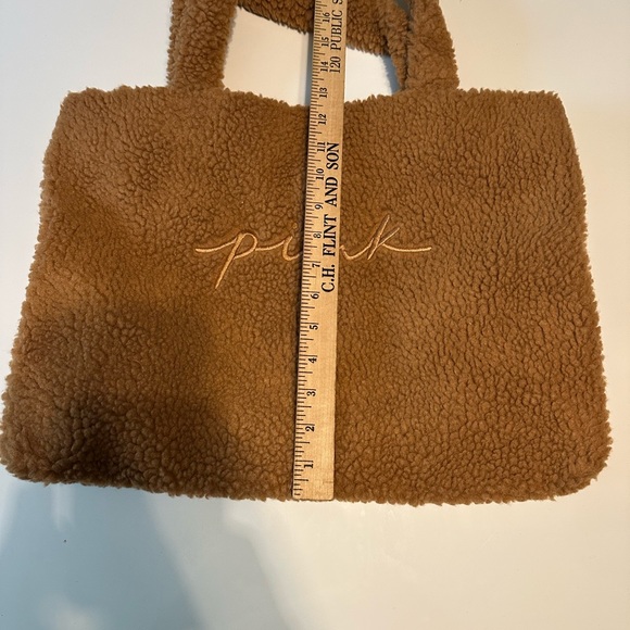 New Victoria Secret PInK fur bag - Picture 5 of 7
